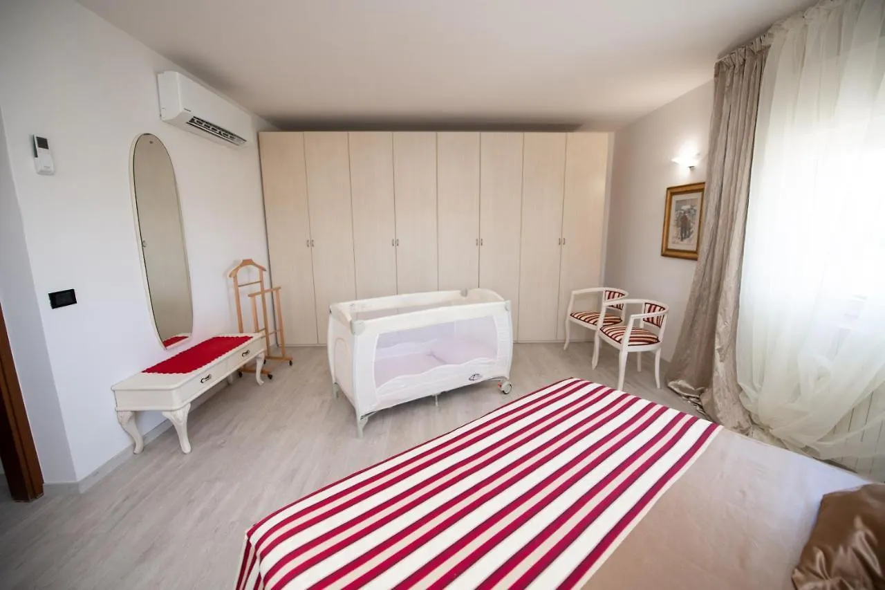 Il Cortiletto - Appartamento Lores Manerba del Garda Italy